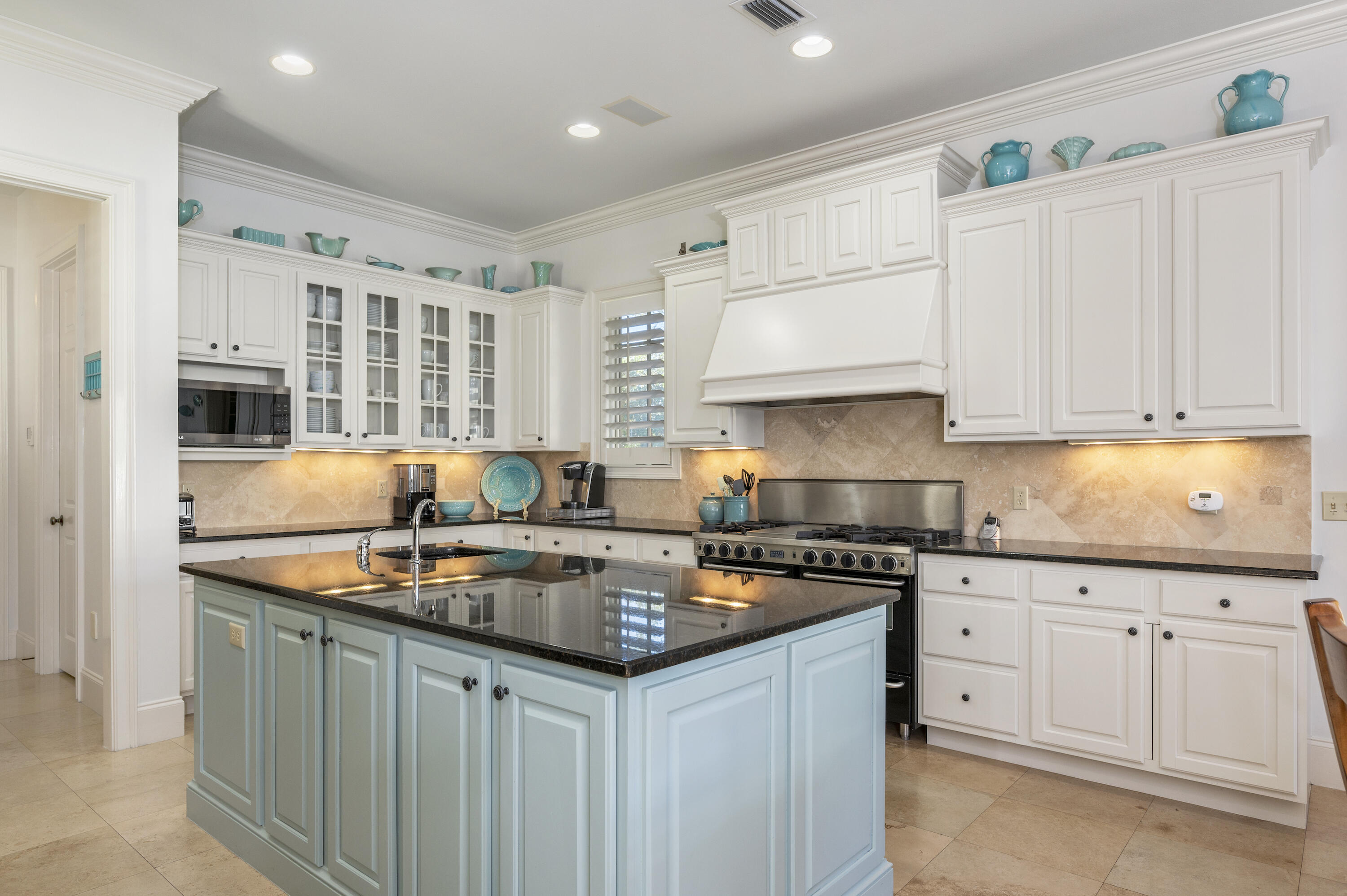 BAYTOWNE AVE EAST - Residential