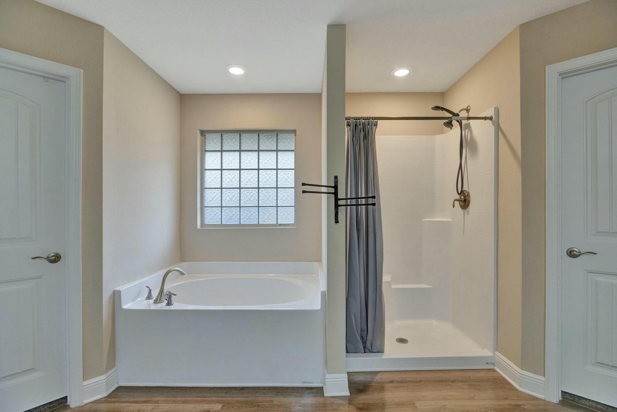 HOLLEY-NAVARRE - Residential