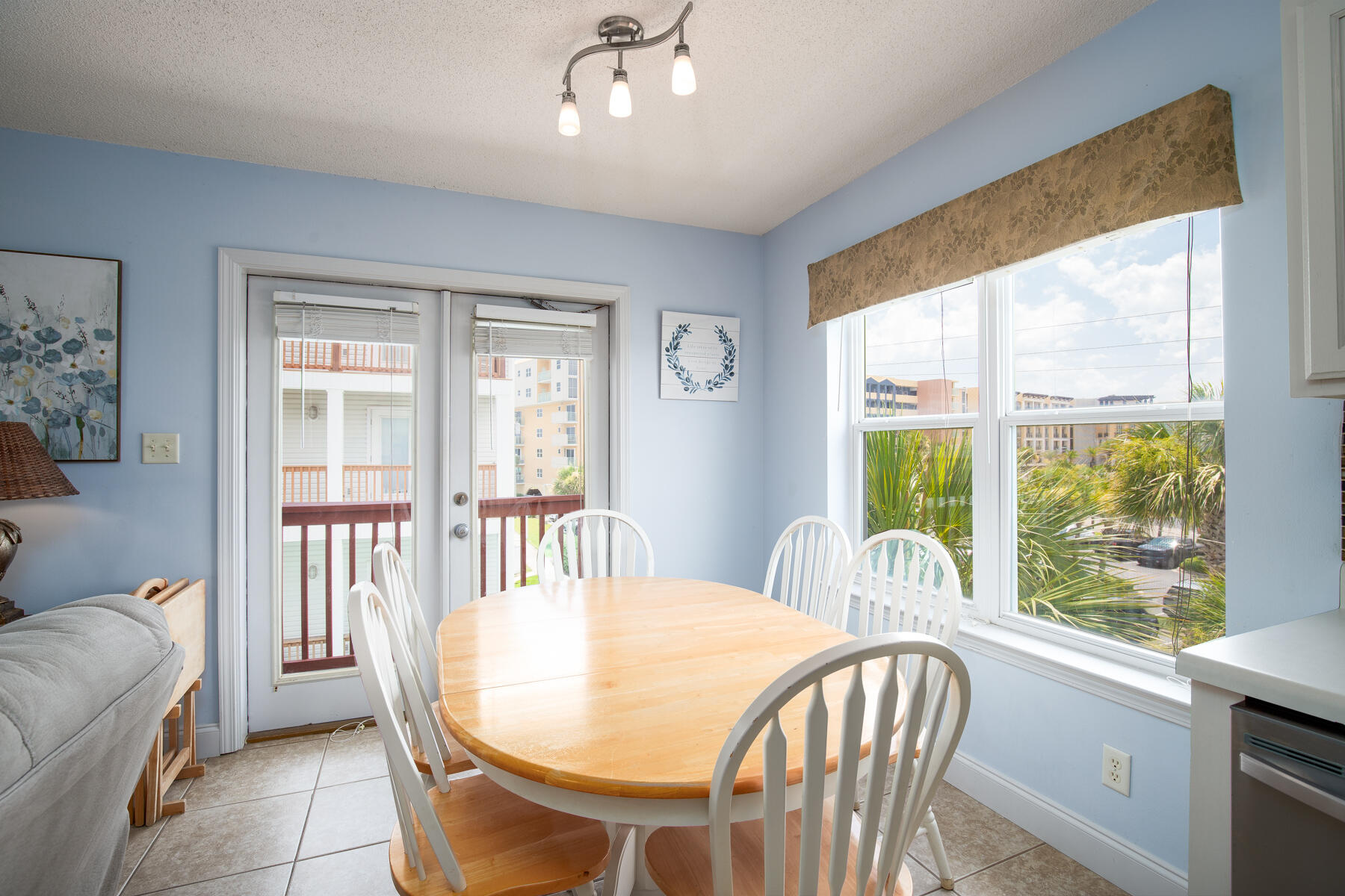 SUNSET COTTAGES CONDO - Residential