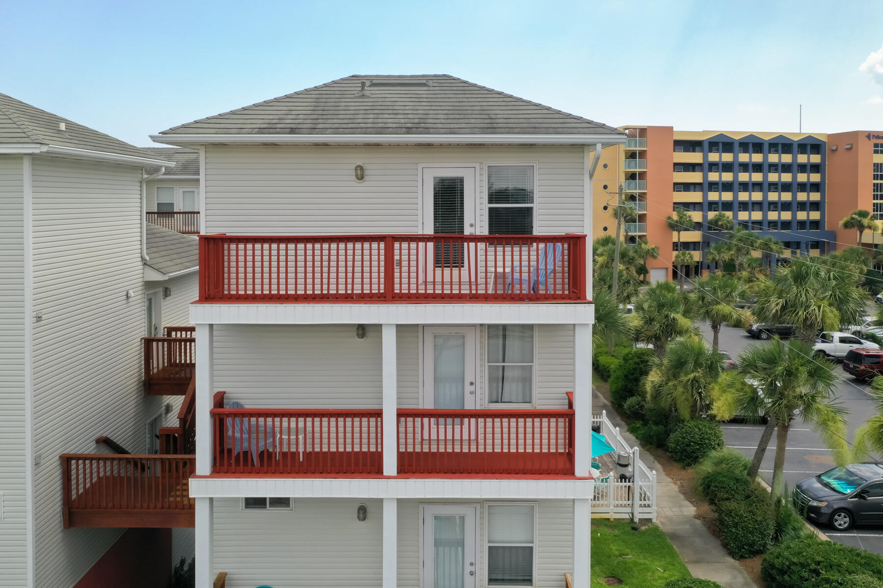 SUNSET COTTAGES CONDO - Residential