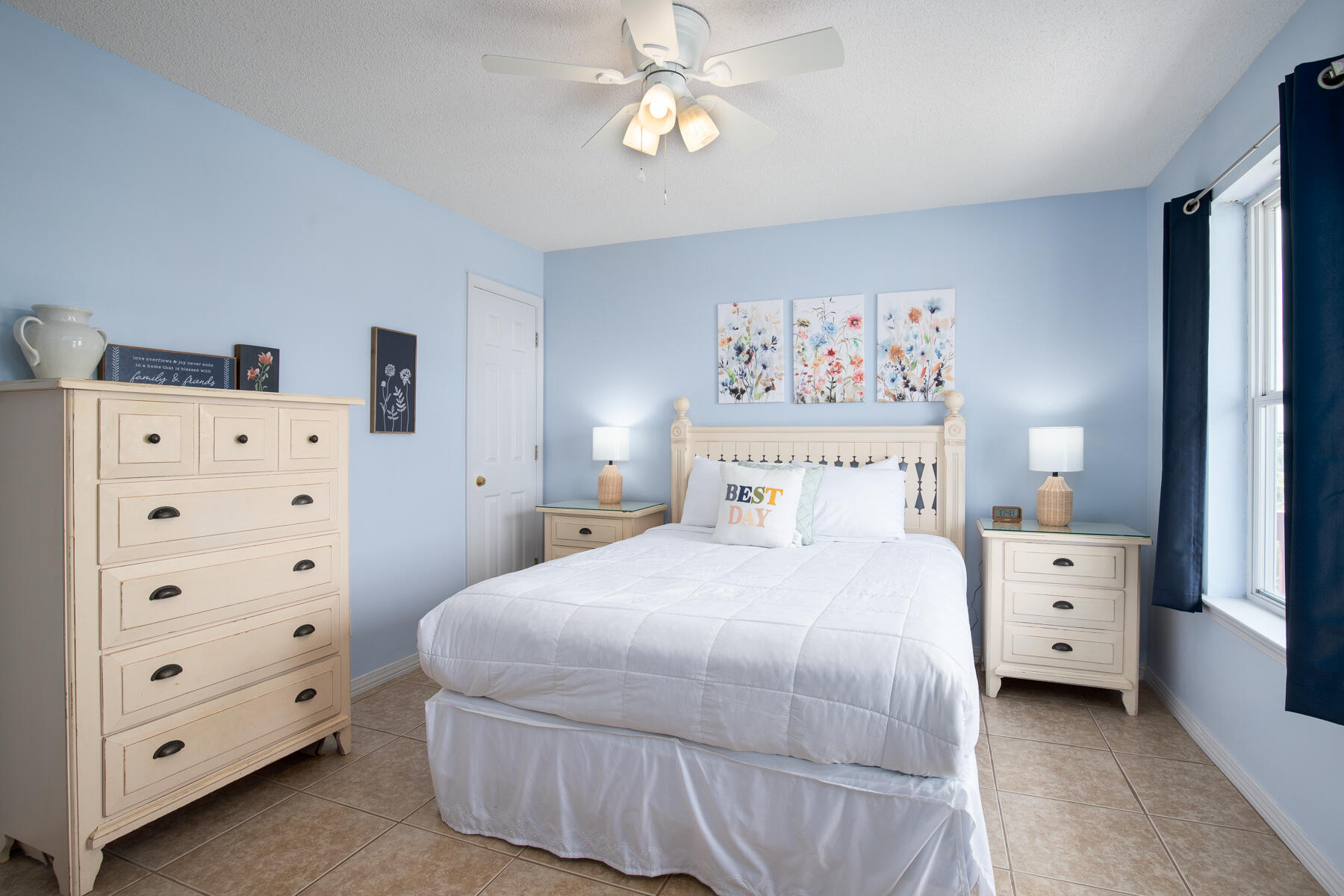 SUNSET COTTAGES CONDO - Residential