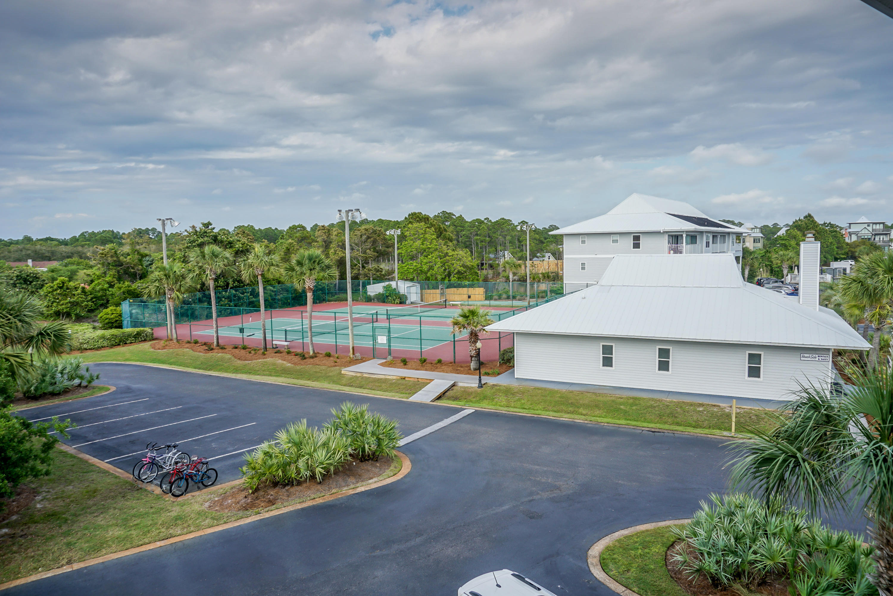 BEACHSIDE VILLAS CONDO - Residential