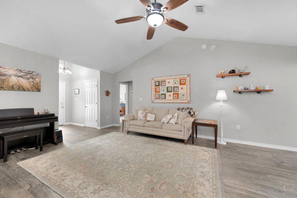 CREEKSIDE 6 - Residential