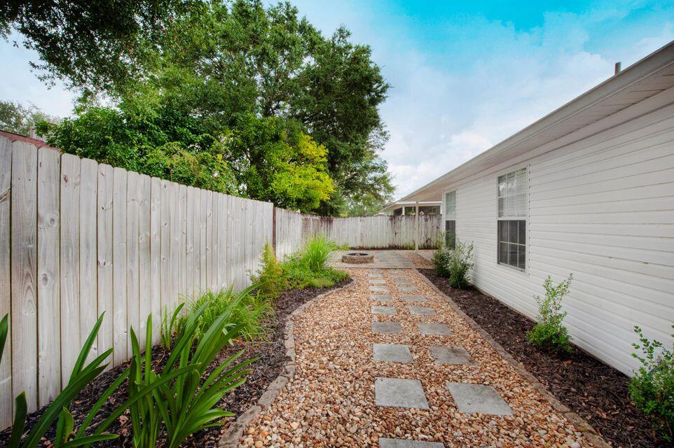 CREEKSIDE 6 - Residential