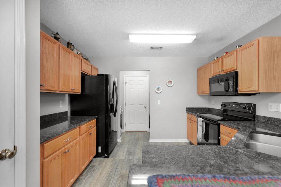 CREEKSIDE 6 - Residential