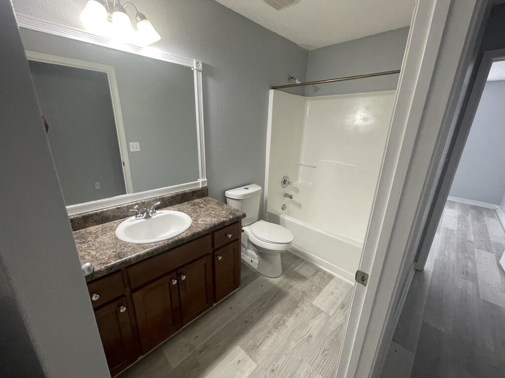 OLD BETHEL ESTATES PH II - Residential Lease