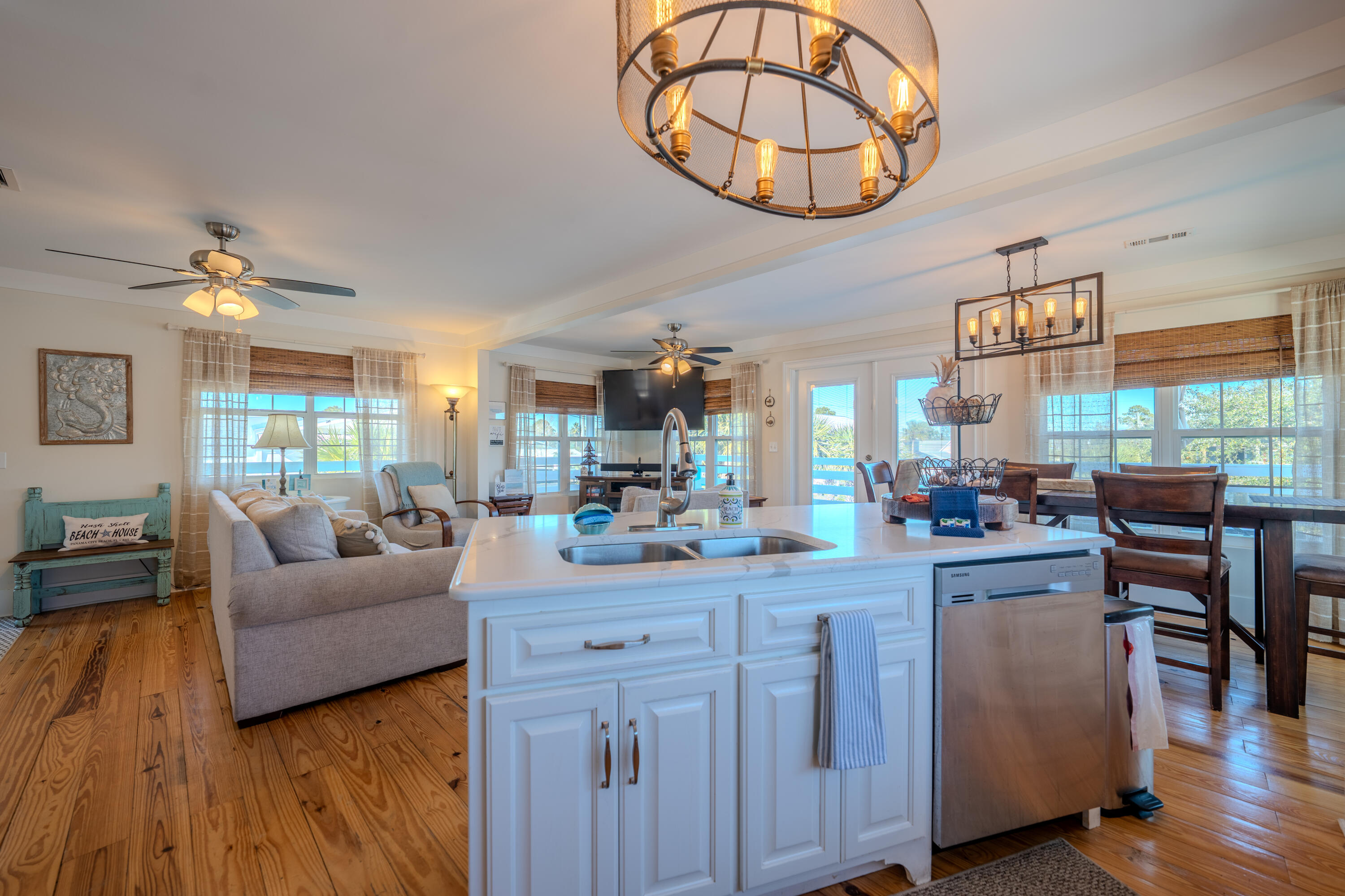 HOLIDAY BEACH UNIT 03 - Residential