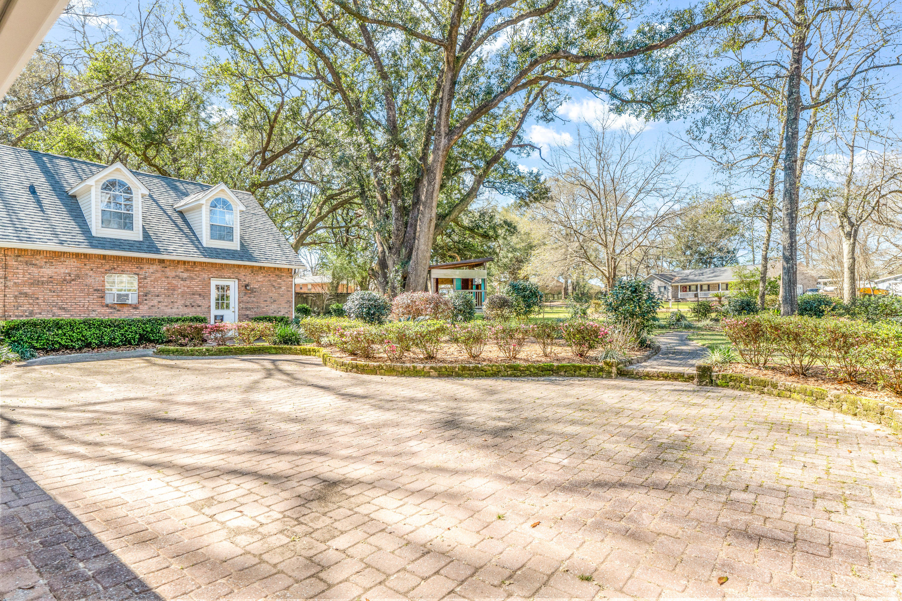 STAFFORD ESTATES - Residential