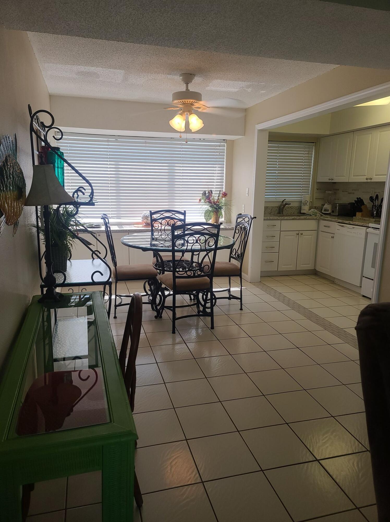 SEASPRAY CONDO - Residential