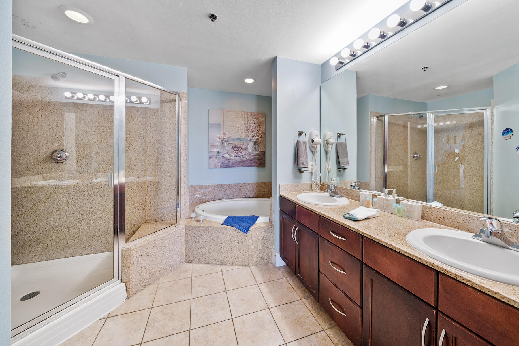 Laketown Wharf - Residential