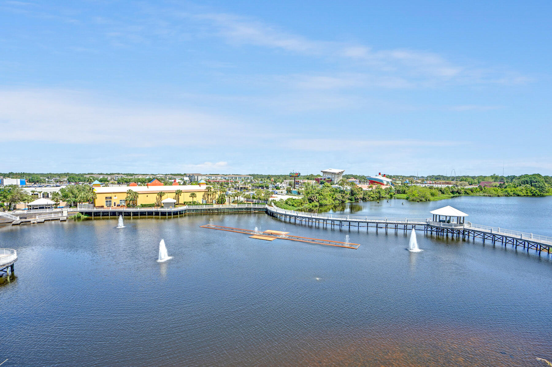 Laketown Wharf - Residential