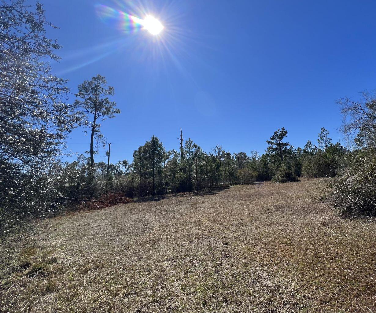 NO RECORDED SUBDIVISION - Land