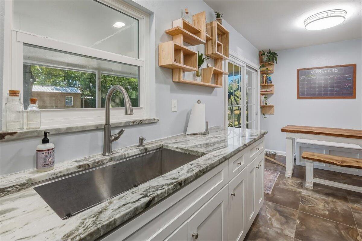 WINTHROP PLACE 1ST ADDN - Residential