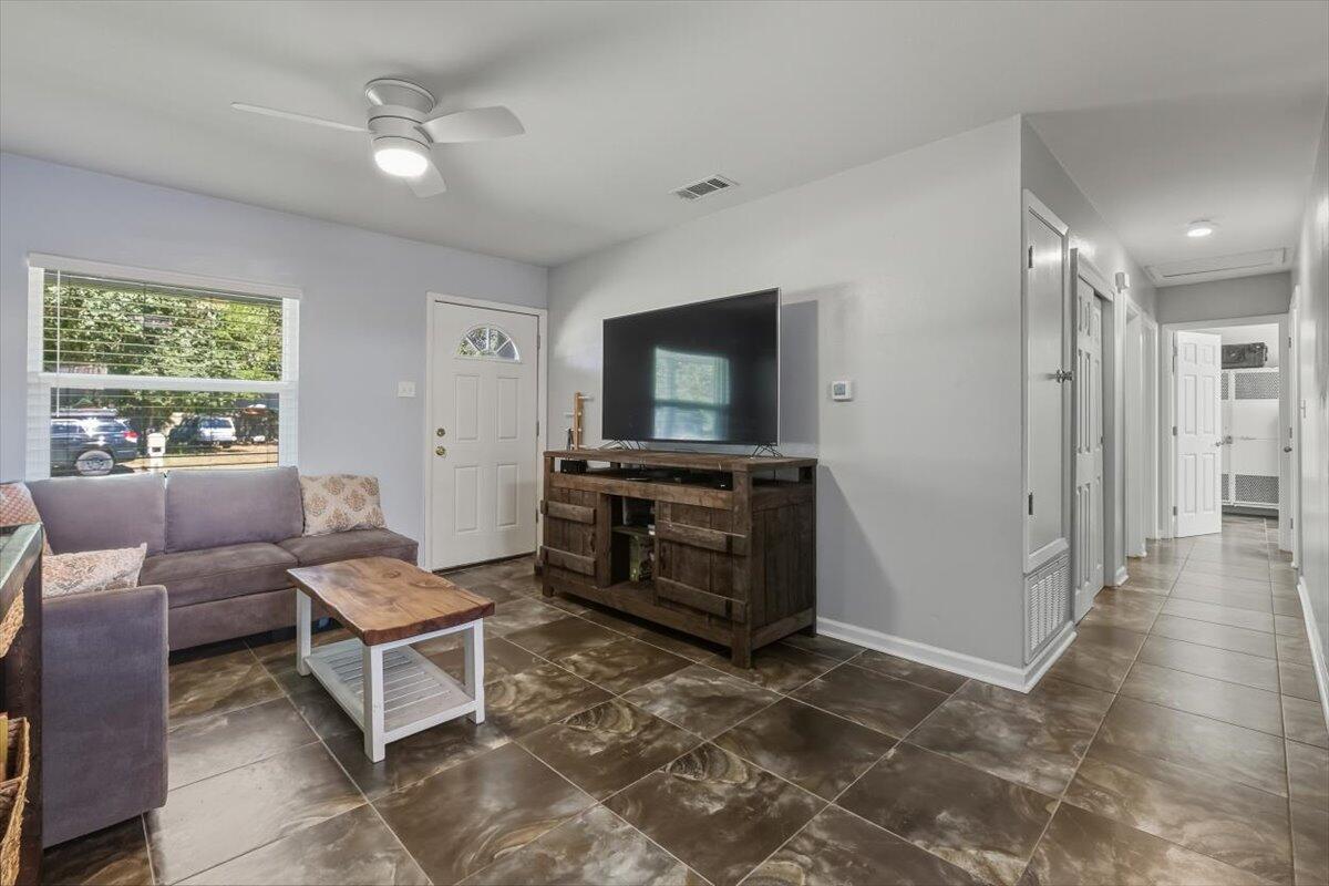 WINTHROP PLACE 1ST ADDN - Residential