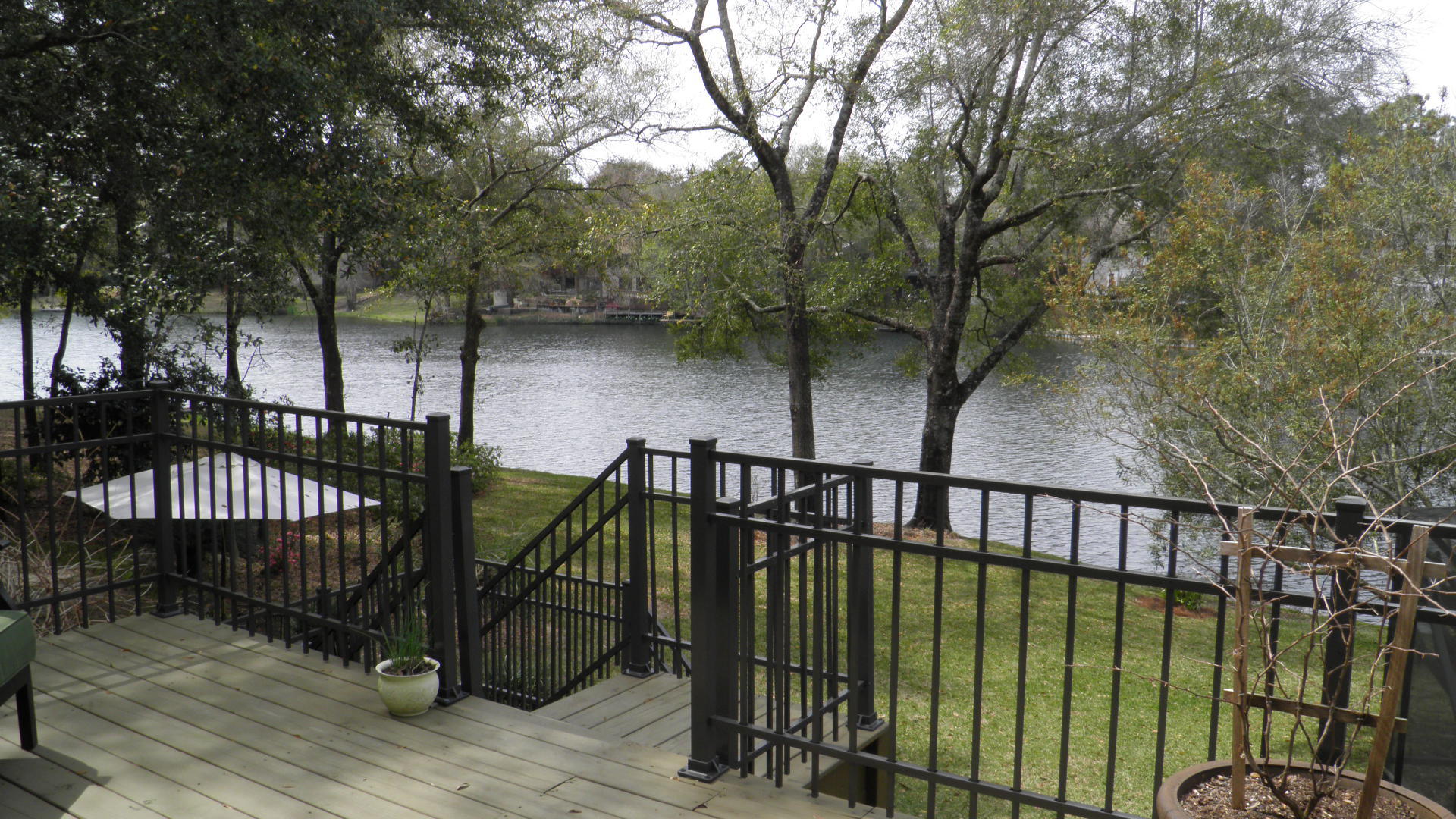 ROCKY BAYOU COUNTRY CLUB ESTATES 3 - Residential