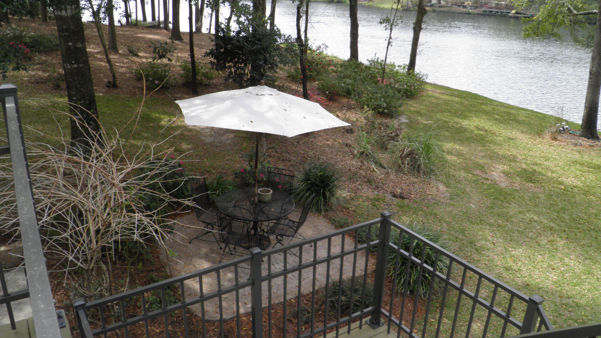 ROCKY BAYOU COUNTRY CLUB ESTATES 3 - Residential