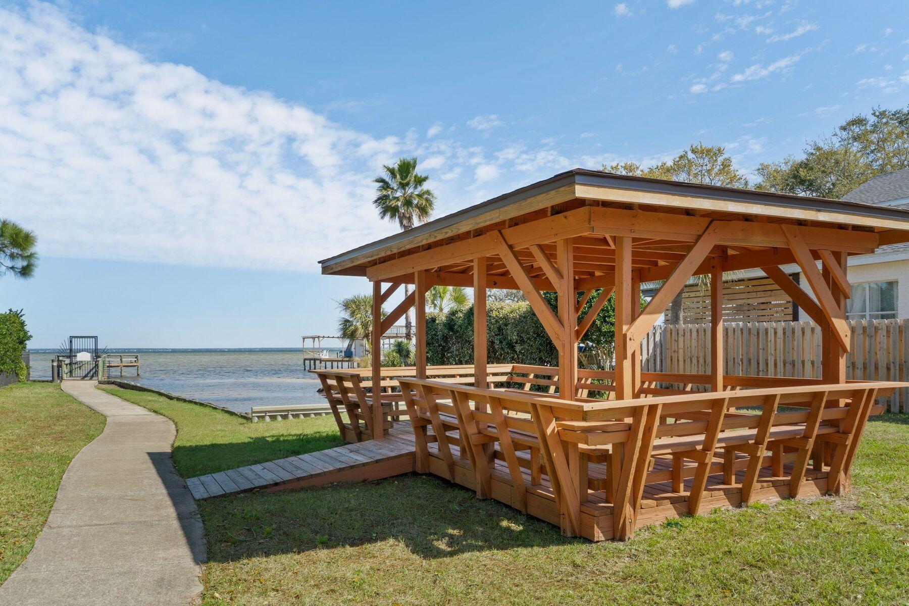 BAYSIDE S/D - Residential