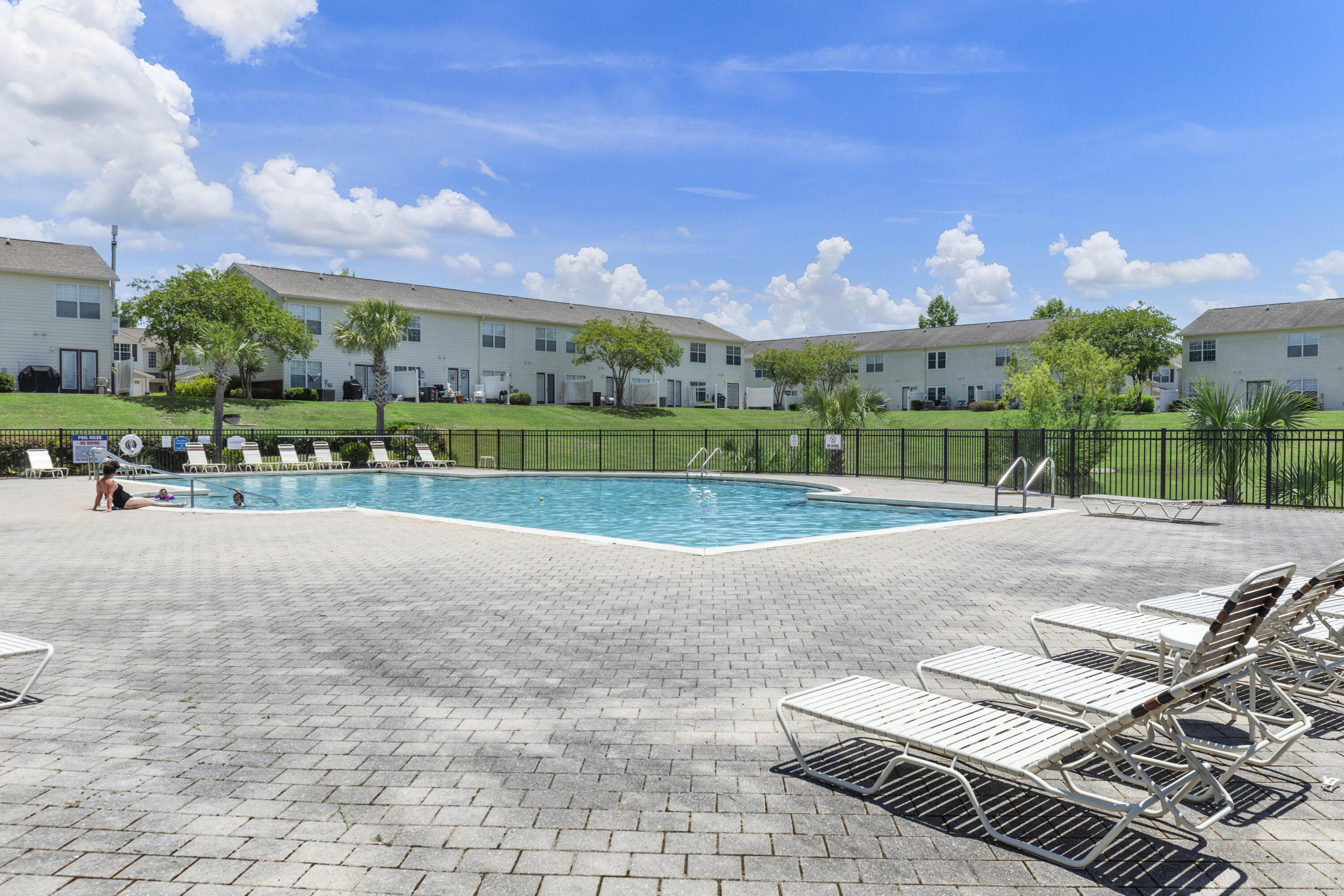 EAGLES LANDING S/D - Residential Lease