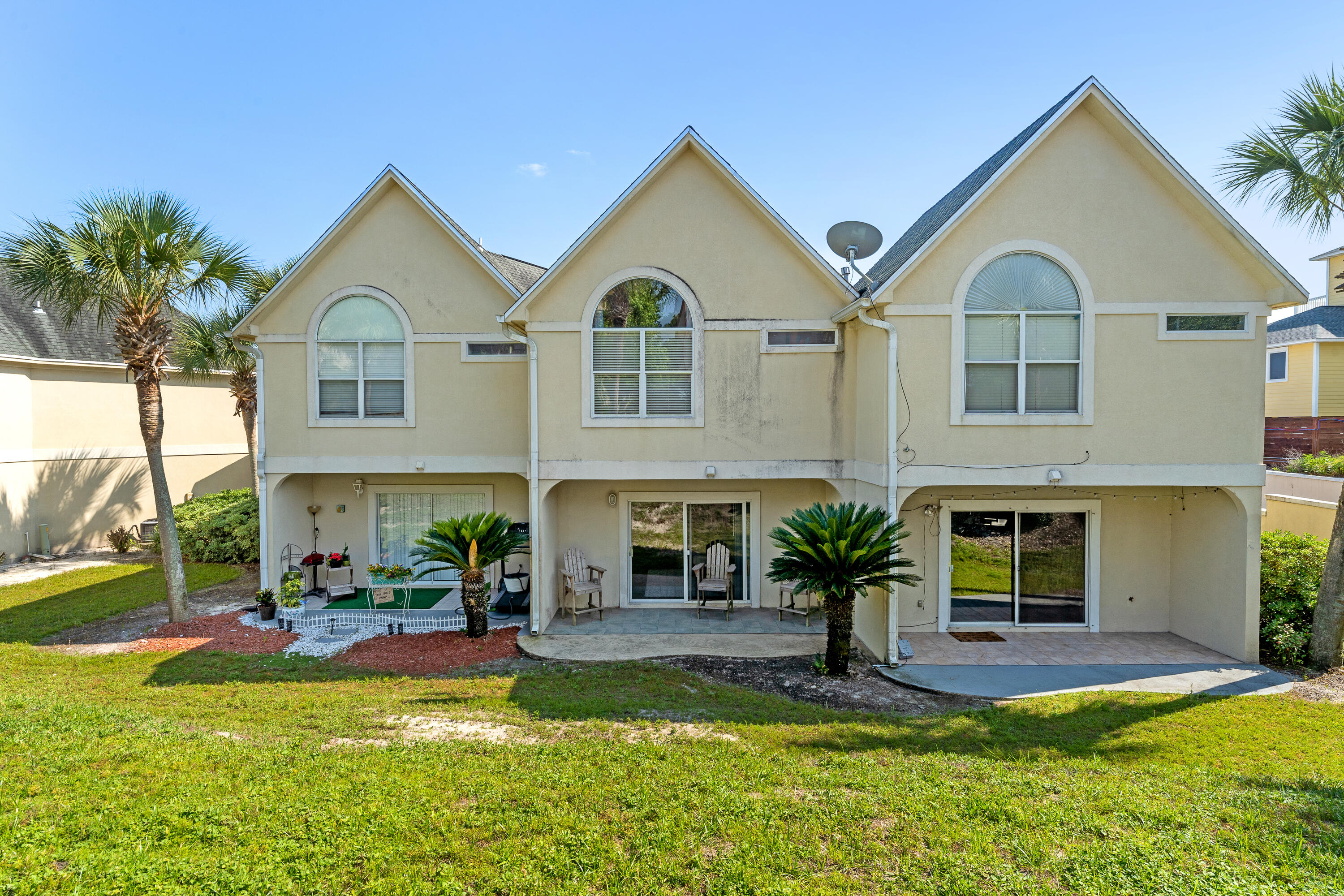 PELICAN PLACE T/H WEST - Residential