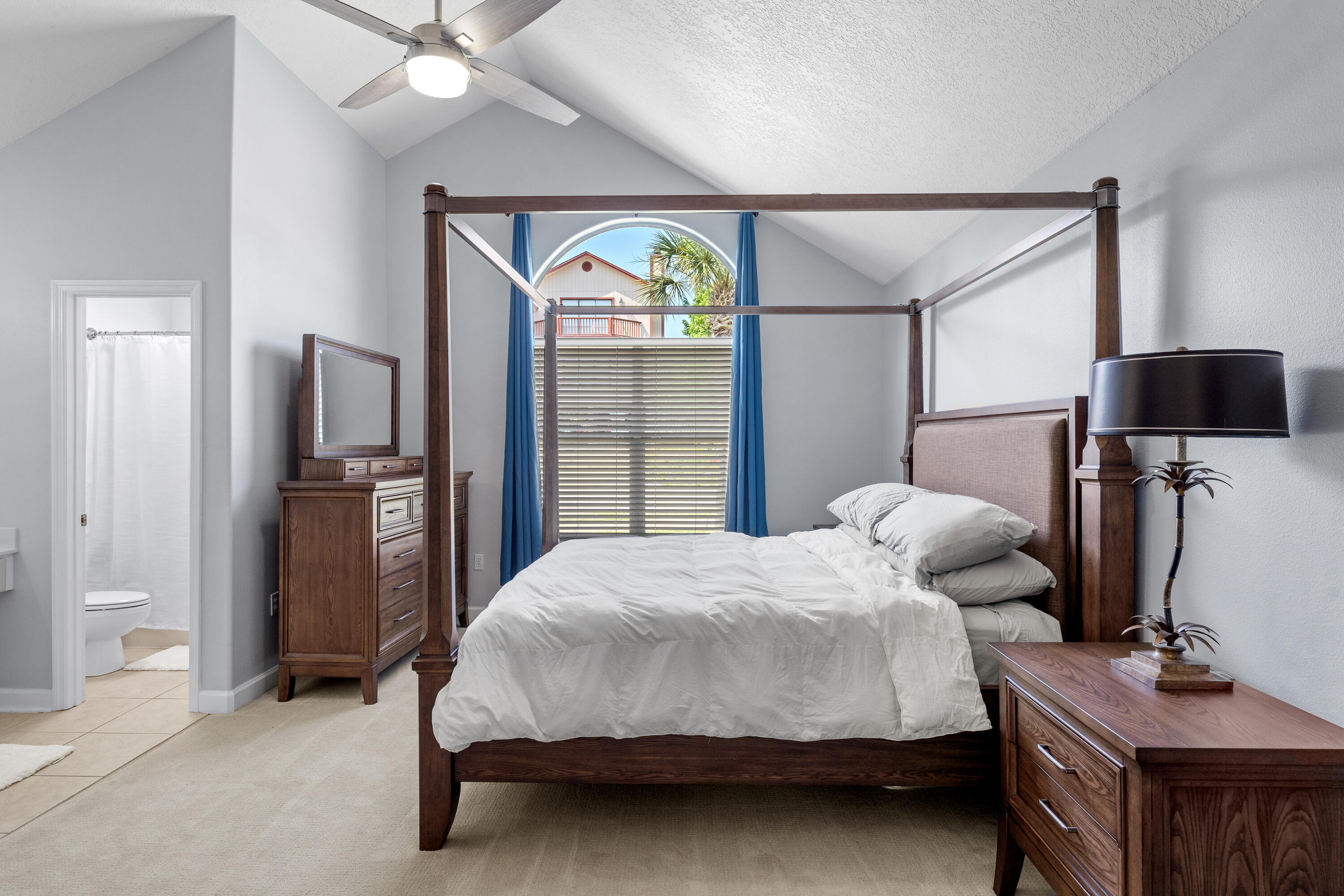 PELICAN PLACE T/H WEST - Residential