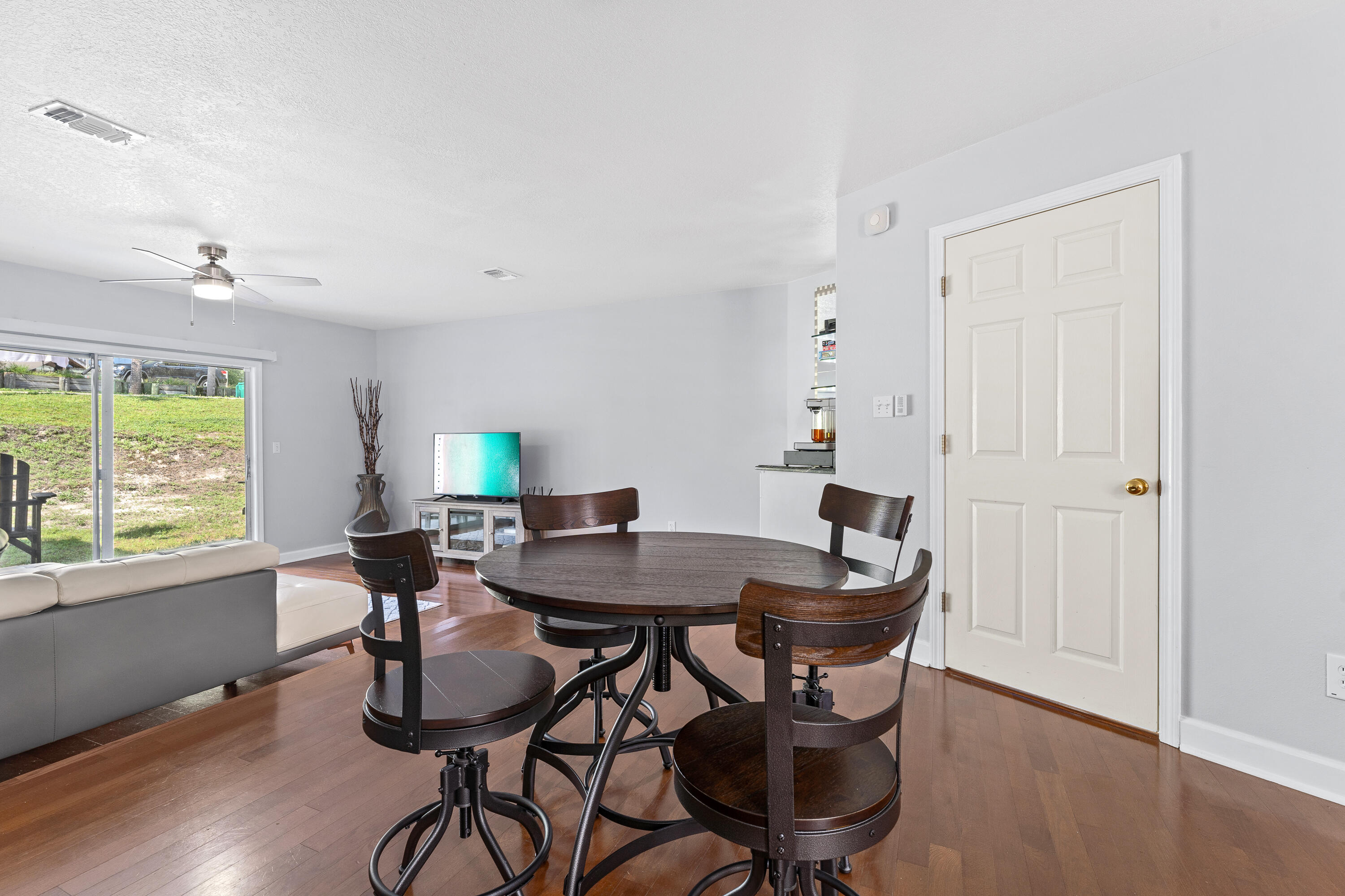 PELICAN PLACE T/H WEST - Residential