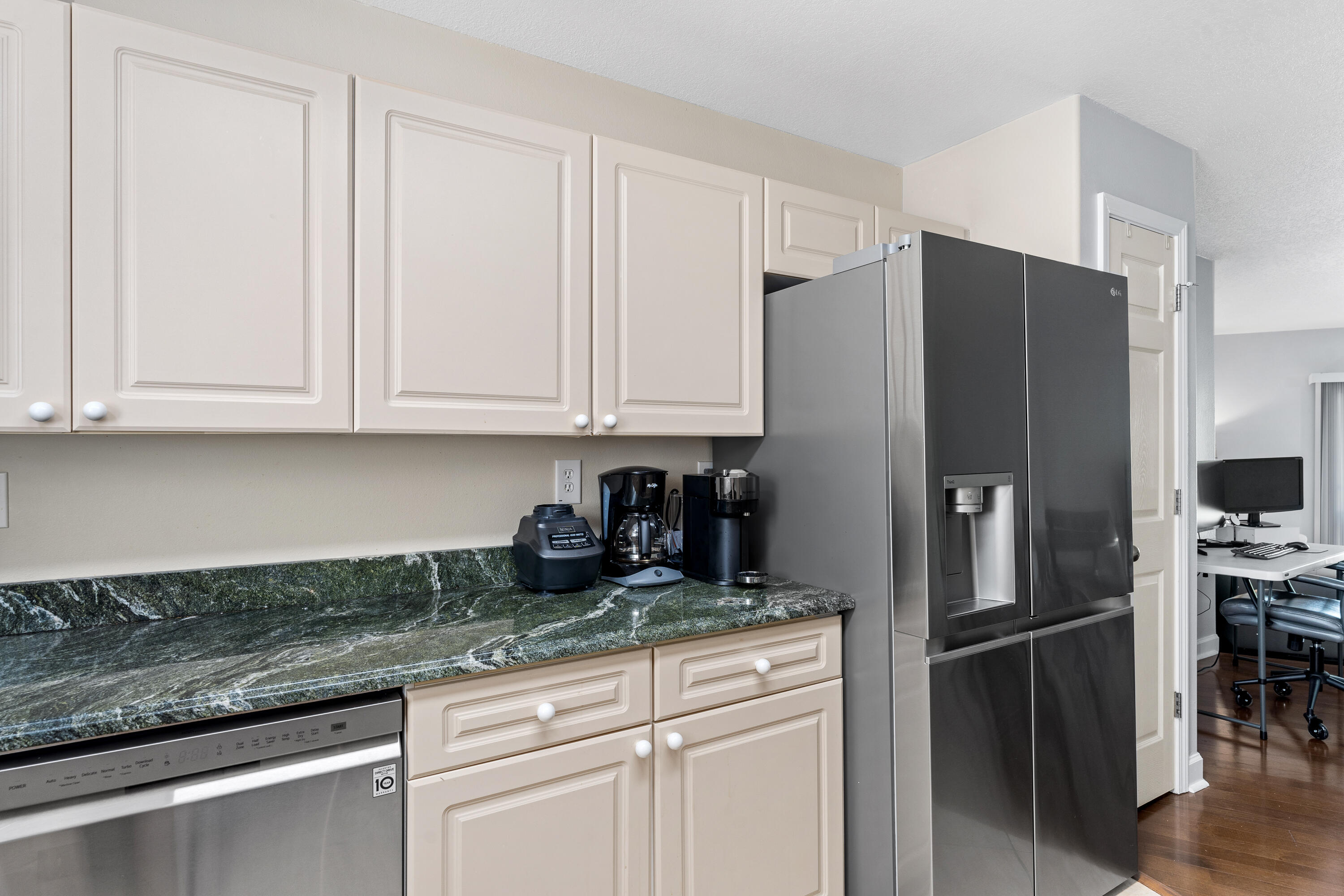 PELICAN PLACE T/H WEST - Residential