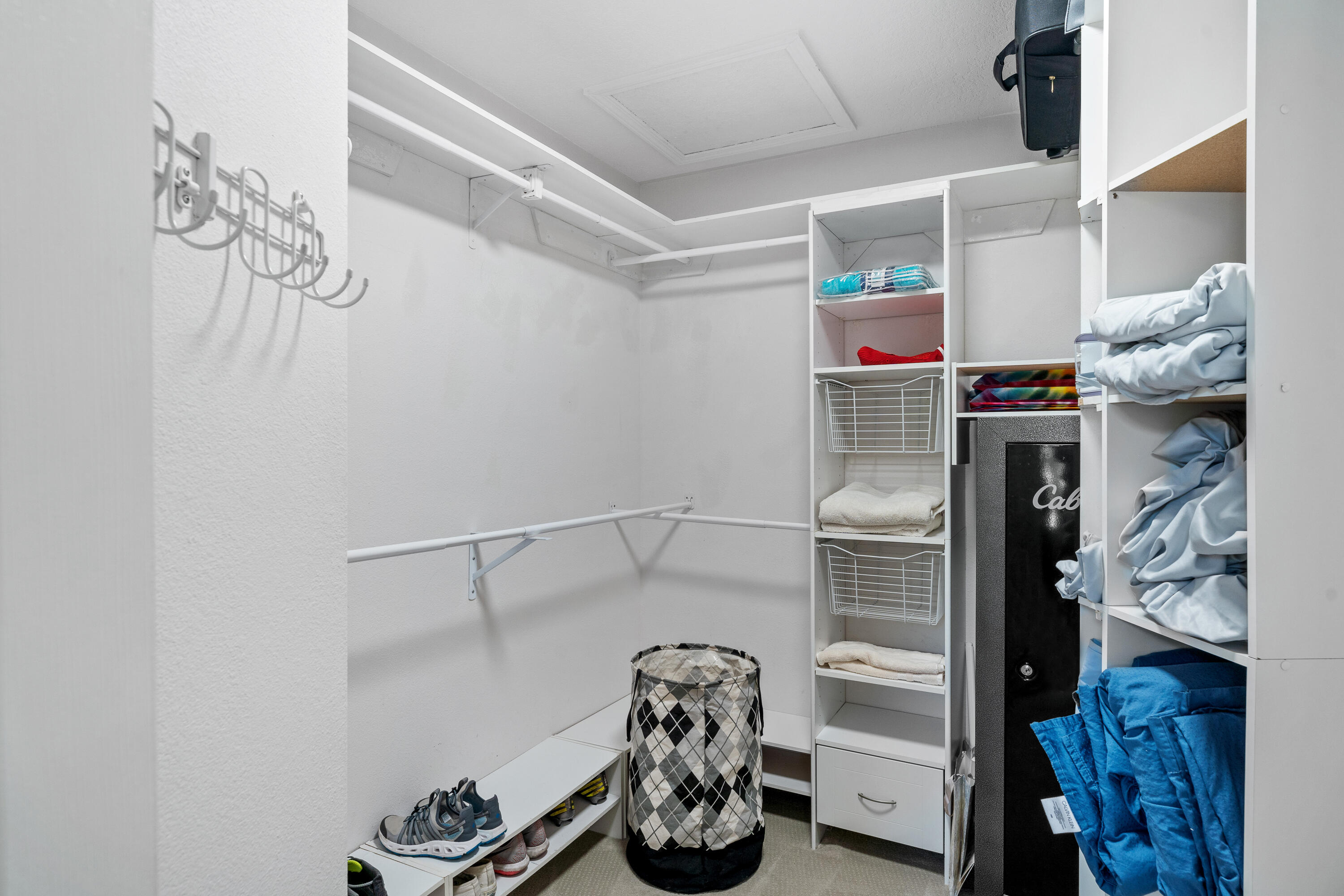 PELICAN PLACE T/H WEST - Residential