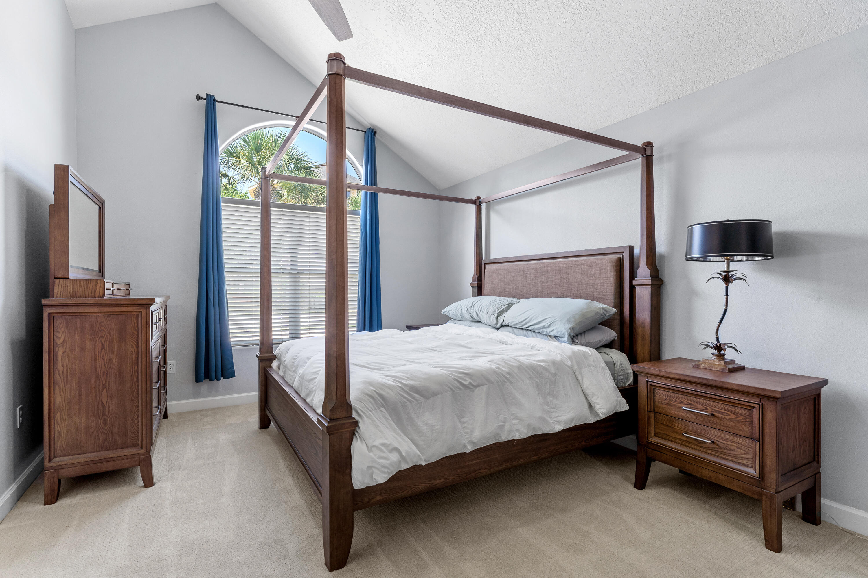 PELICAN PLACE T/H WEST - Residential