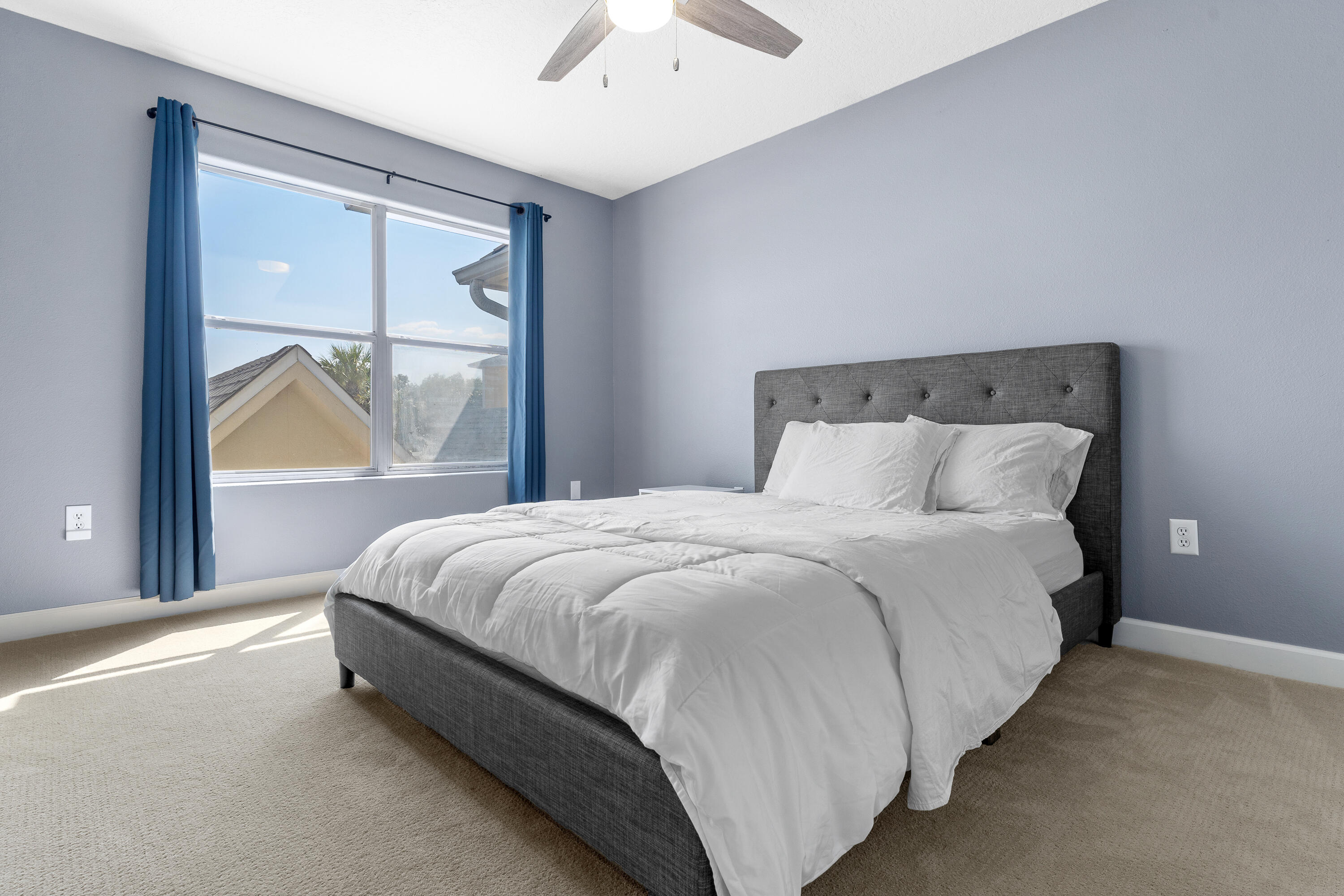 PELICAN PLACE T/H WEST - Residential