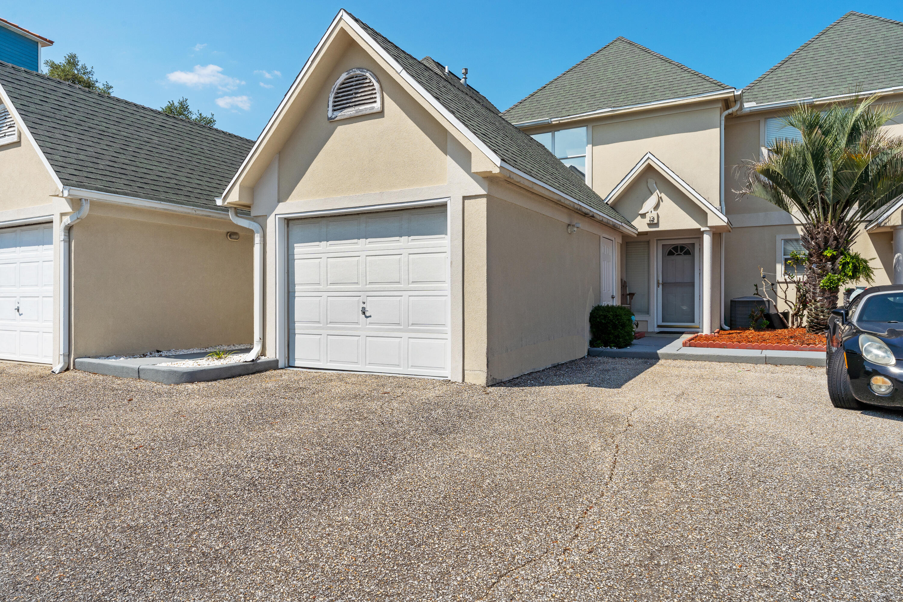 PELICAN PLACE T/H WEST - Residential