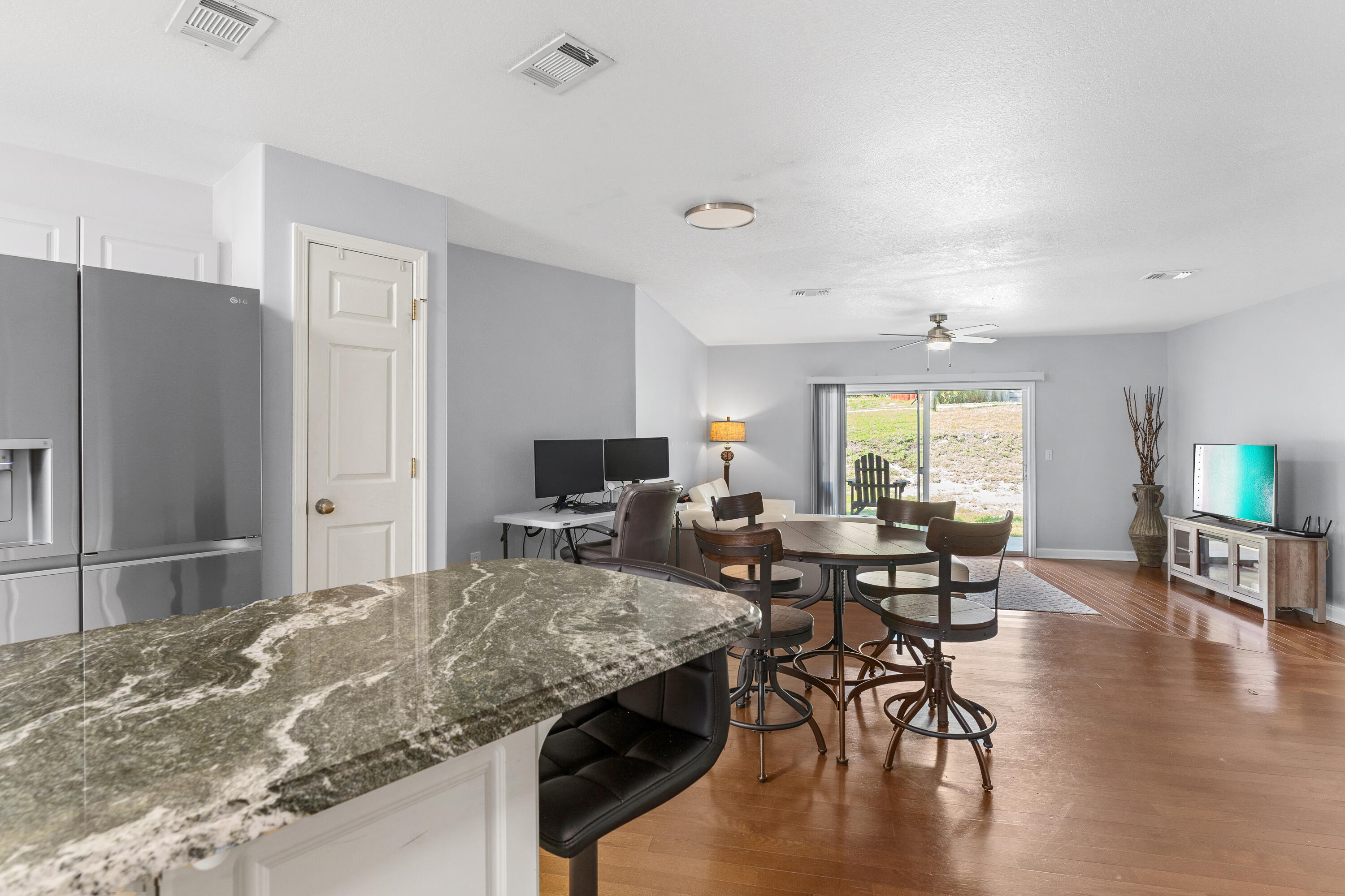 PELICAN PLACE T/H WEST - Residential