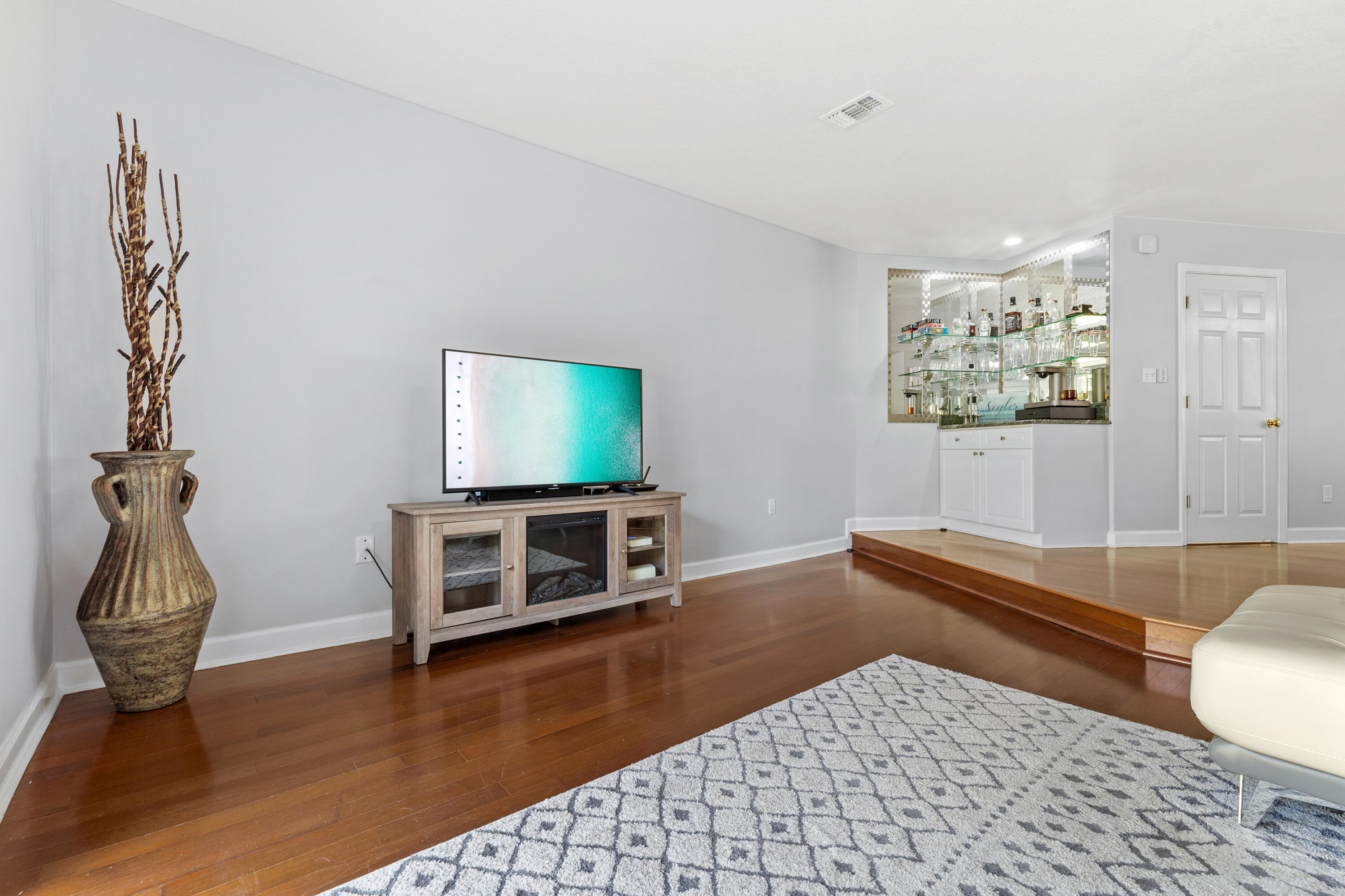 PELICAN PLACE T/H WEST - Residential