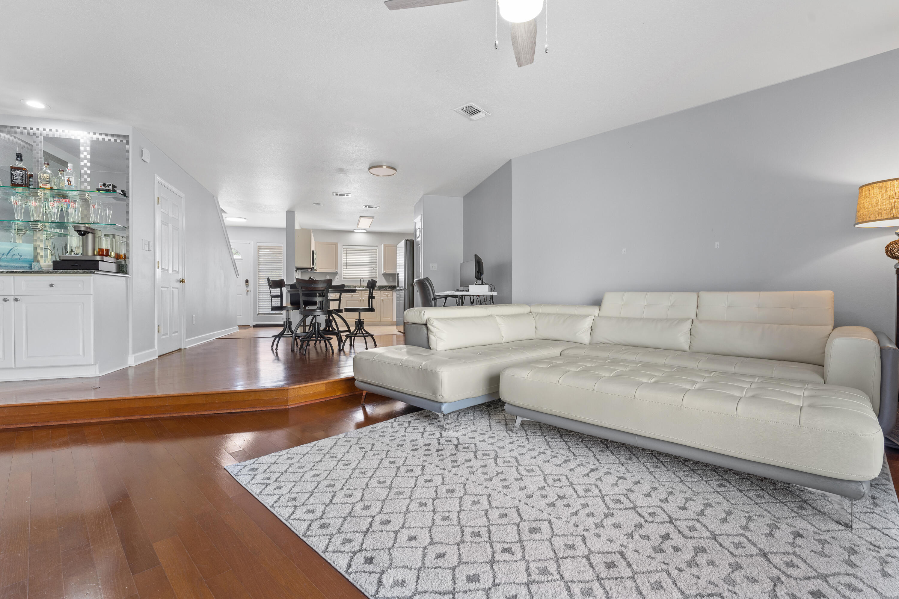 PELICAN PLACE T/H WEST - Residential