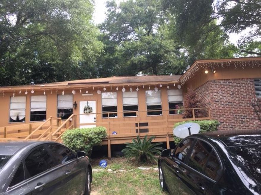 Spacious 4 bedroom 3 bath Split floor plan brick home situated on large lot with 2 master suites and large enclosed Florida room. The first Master with en-suite is on Main side (only room with carpet) opens up to the beautiful Florida room. The other side of house has the three bedrooms and includes Second Master bedroom with en suite all with newly installed vinyl plank flooring. Large kitchen with stainless steal appliances and greenhouse window and breakfast bar opens to dining room that has oak real hardwood floors and bay window with bench seat. The Living room has ceramic tiled gas fireplace and new vinyl plank flooring. All three bathrooms have ceramic tiled floors and tub and/or shower and new raised toilets . Laundry room with MayTag Washer and Dryer (just over 1 year old)