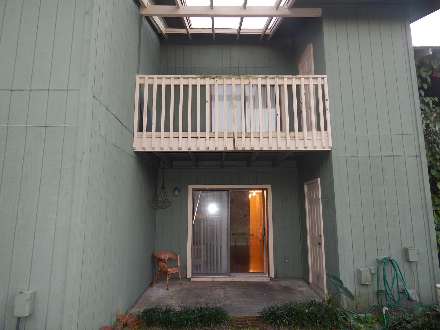 BIENVILLE SQUARE T/H - Residential Lease