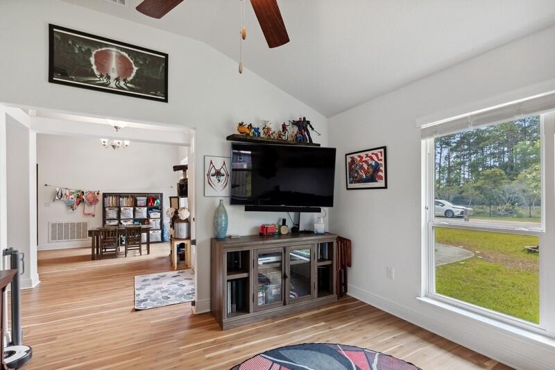 NO RECORDED SUBDIVISION - Residential