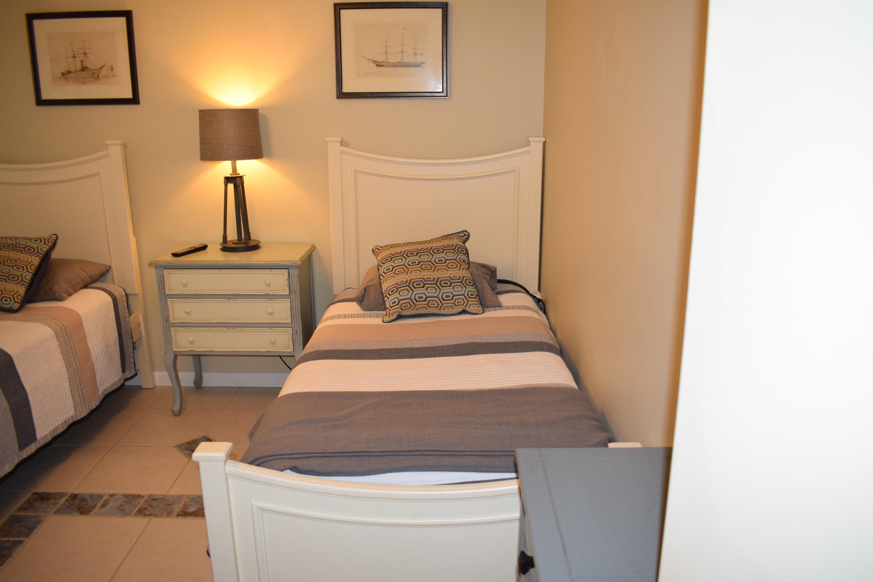 LINKSIDE VILLAGE UNIT 1 - Residential Lease