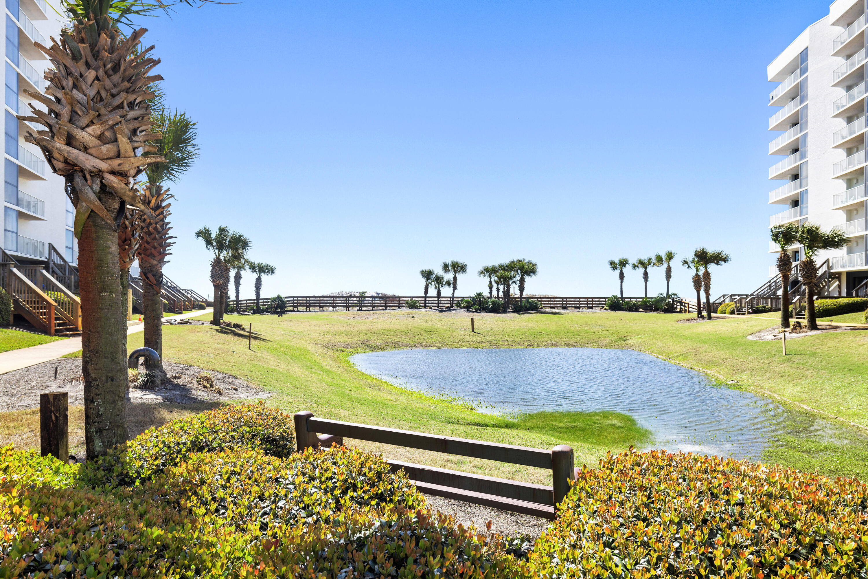 MAINSAIL CONDO PH 1 - Residential