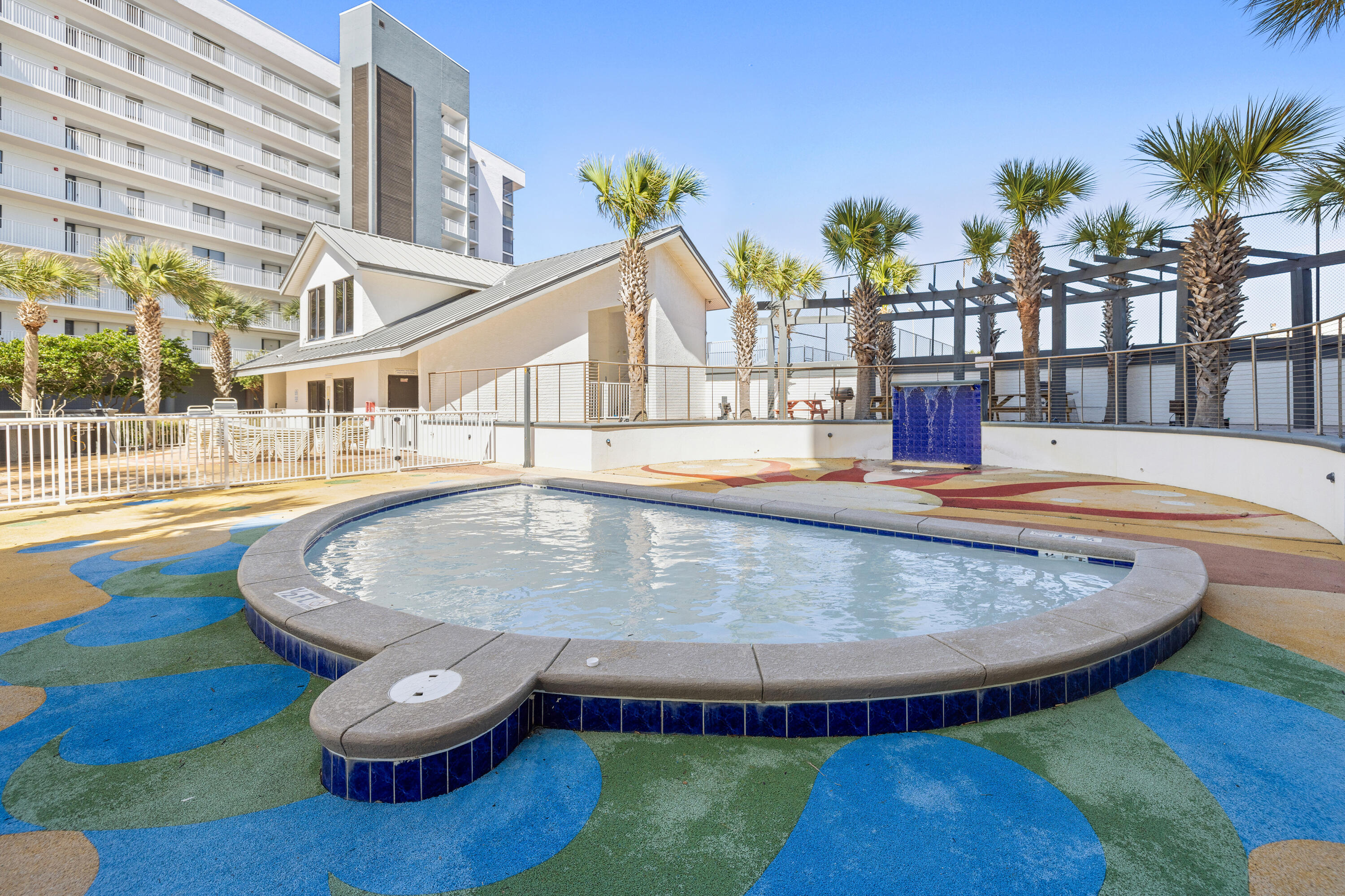 MAINSAIL CONDO PH 1 - Residential