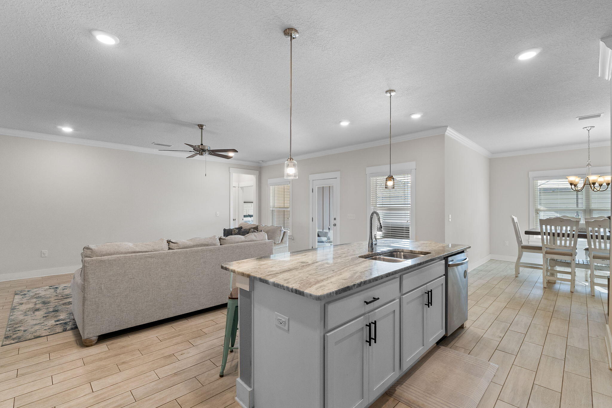 WATERS EDGE - Residential