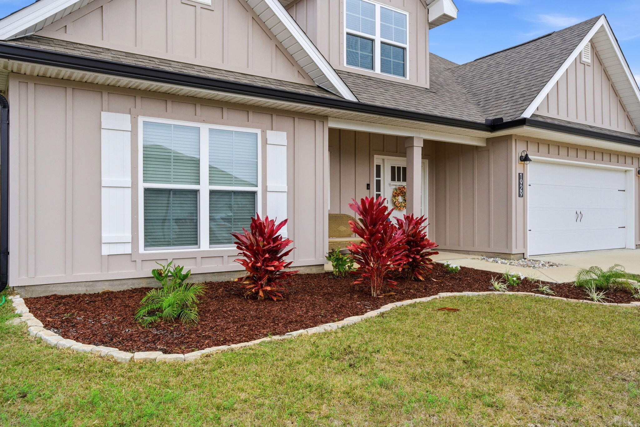 WATERS EDGE - Residential