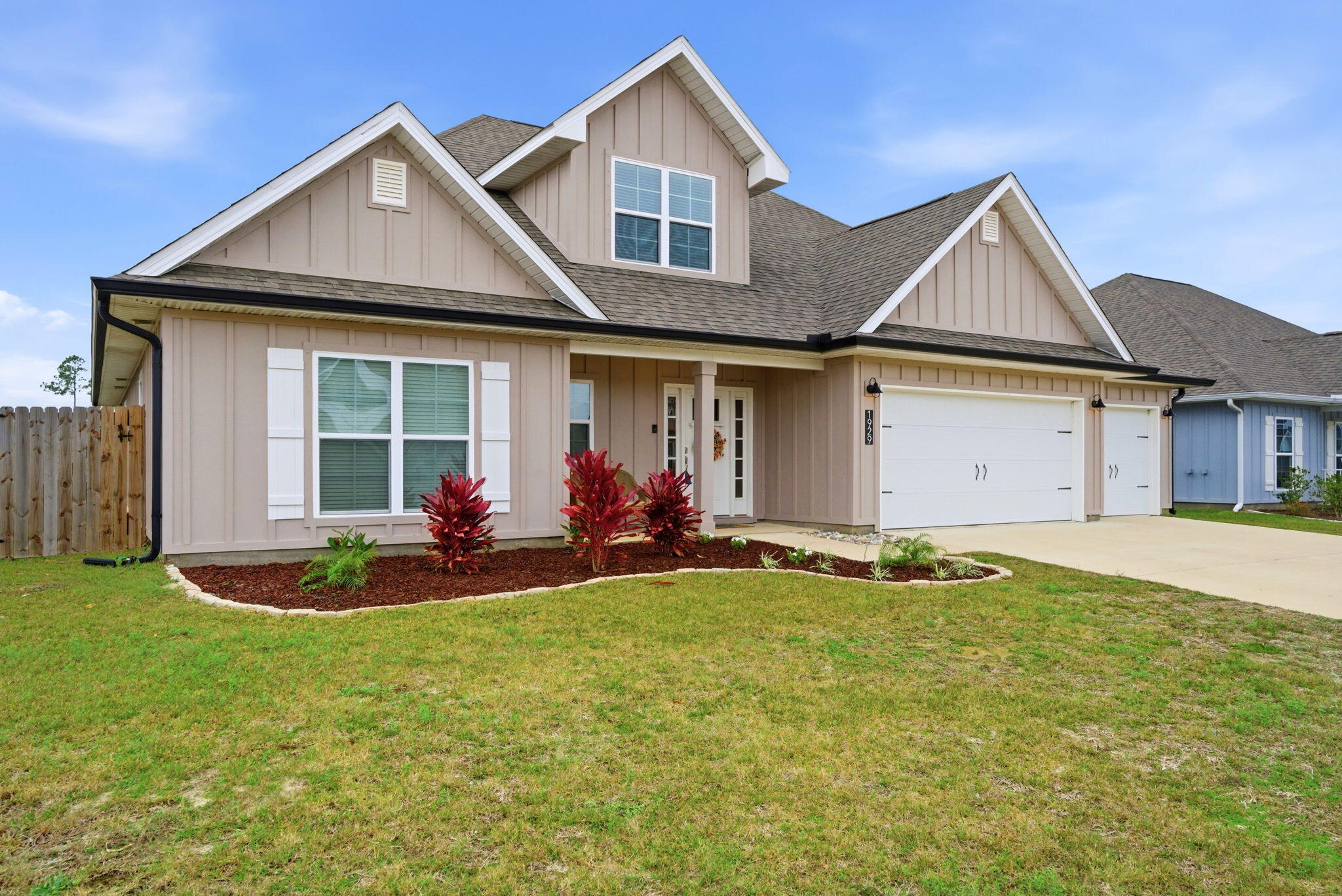 WATERS EDGE - Residential