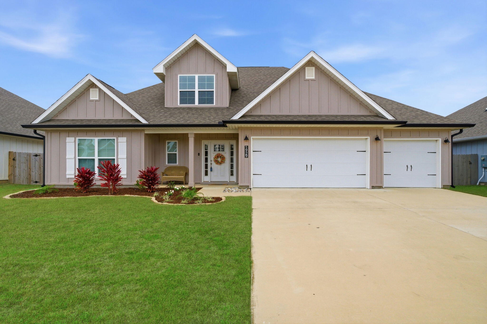 WATERS EDGE - Residential