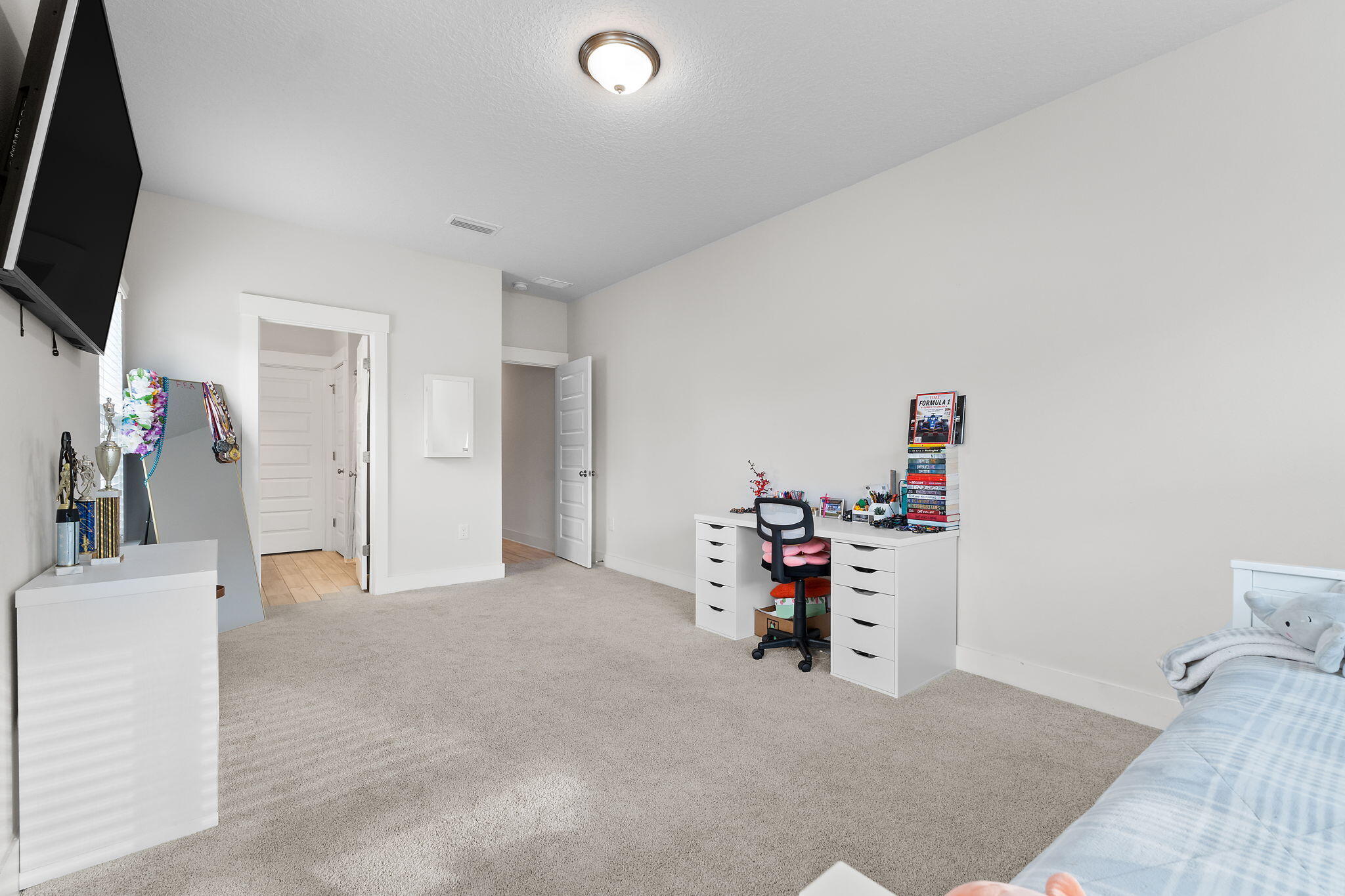 WATERS EDGE - Residential