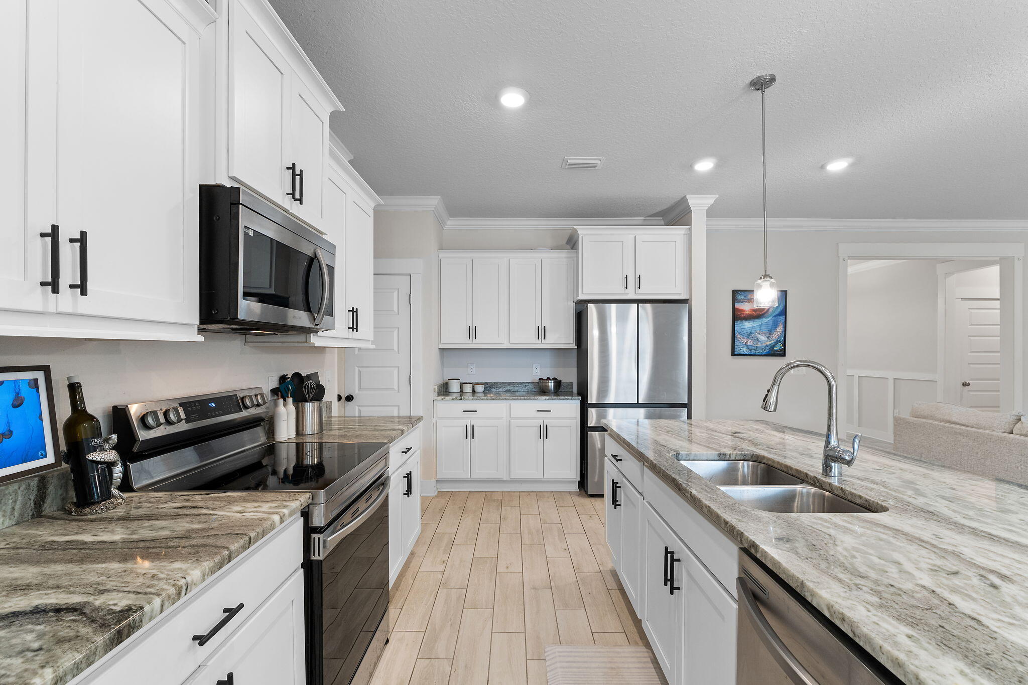 WATERS EDGE - Residential