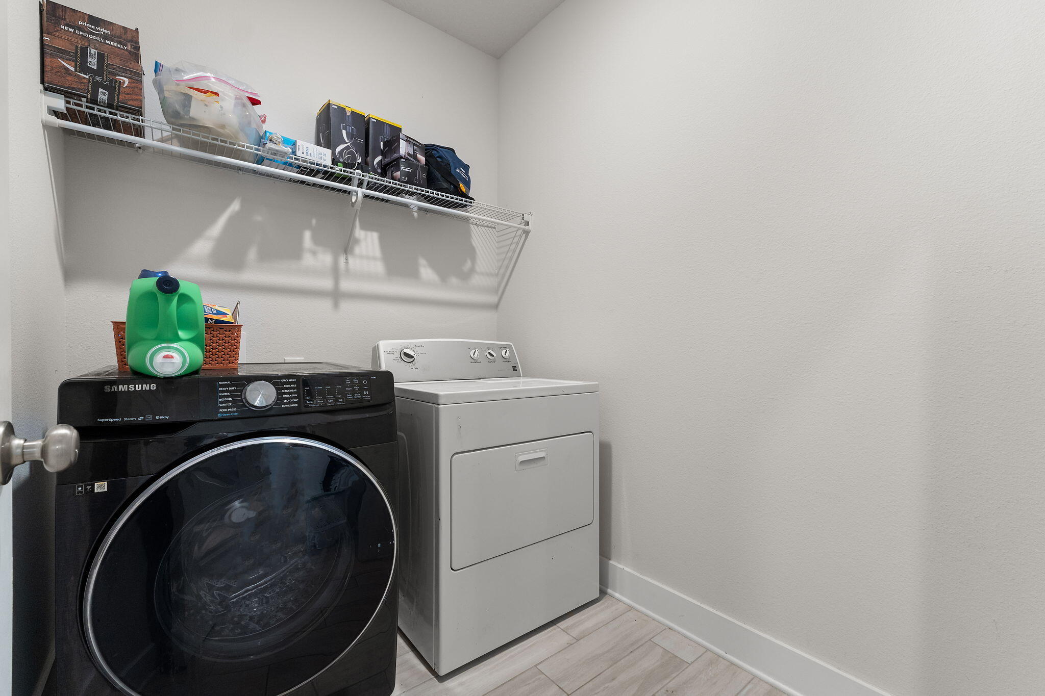 WATERS EDGE - Residential