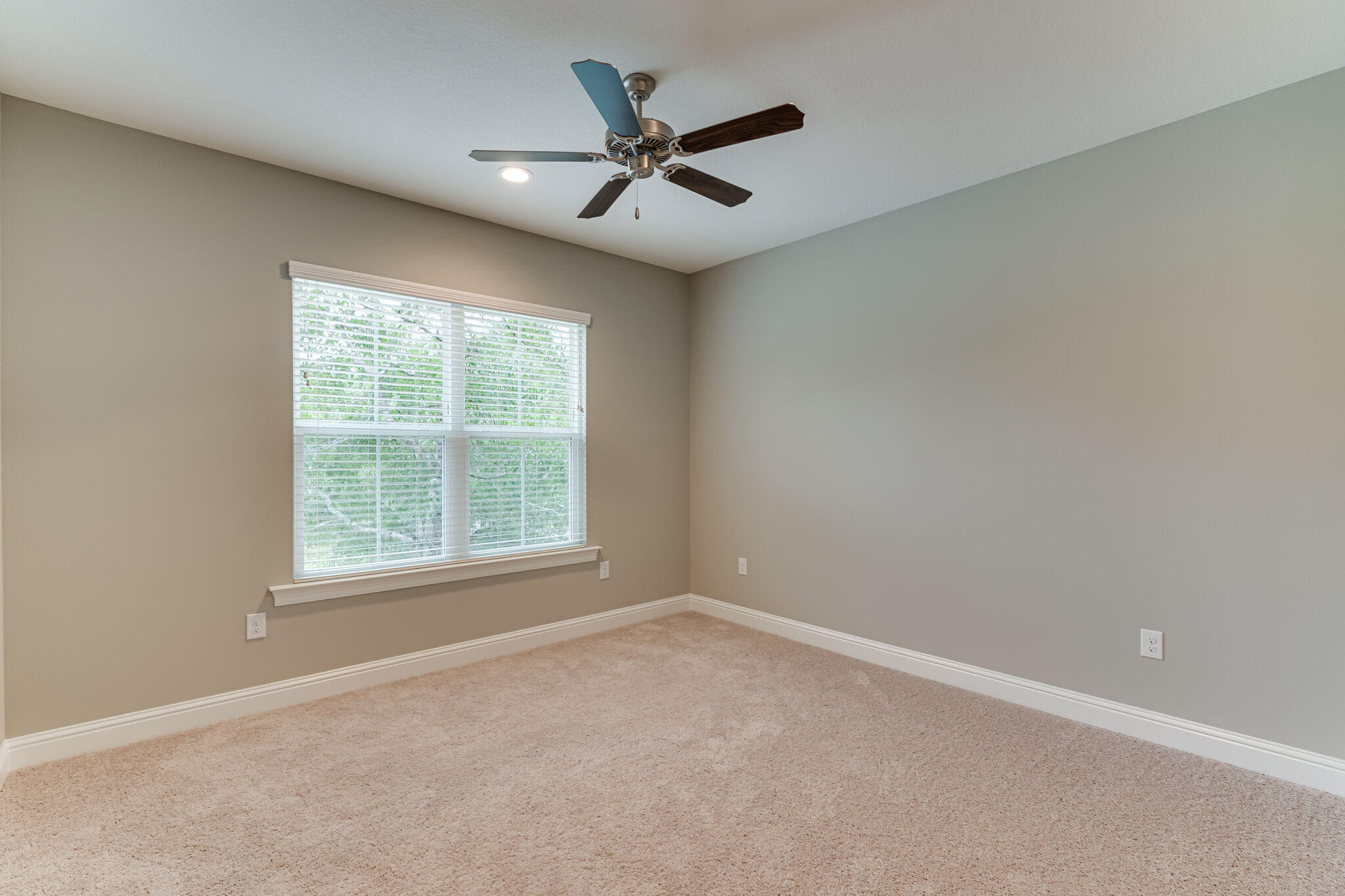 LAUREL OAKS S/D - Residential