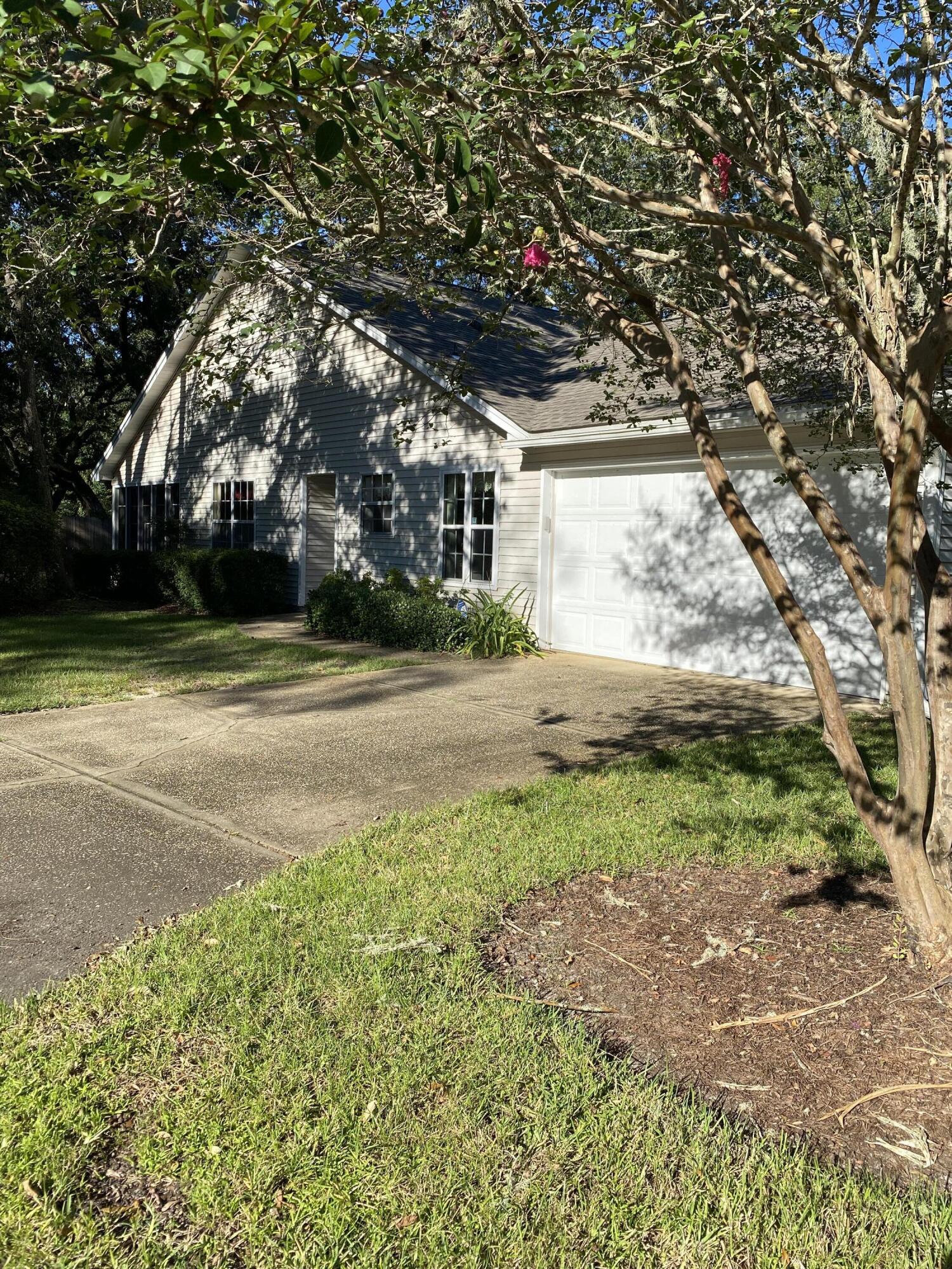 EMERALD GARDENS - Residential