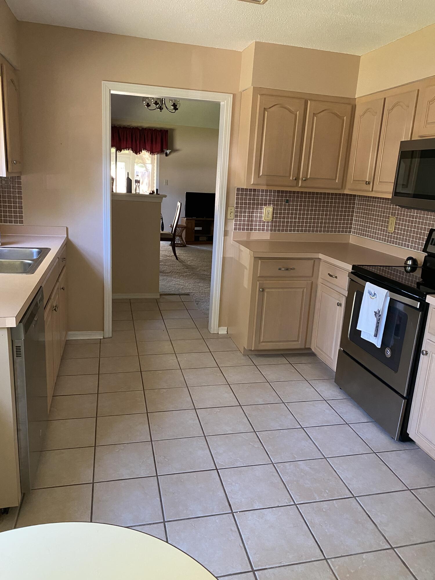 EMERALD GARDENS - Residential