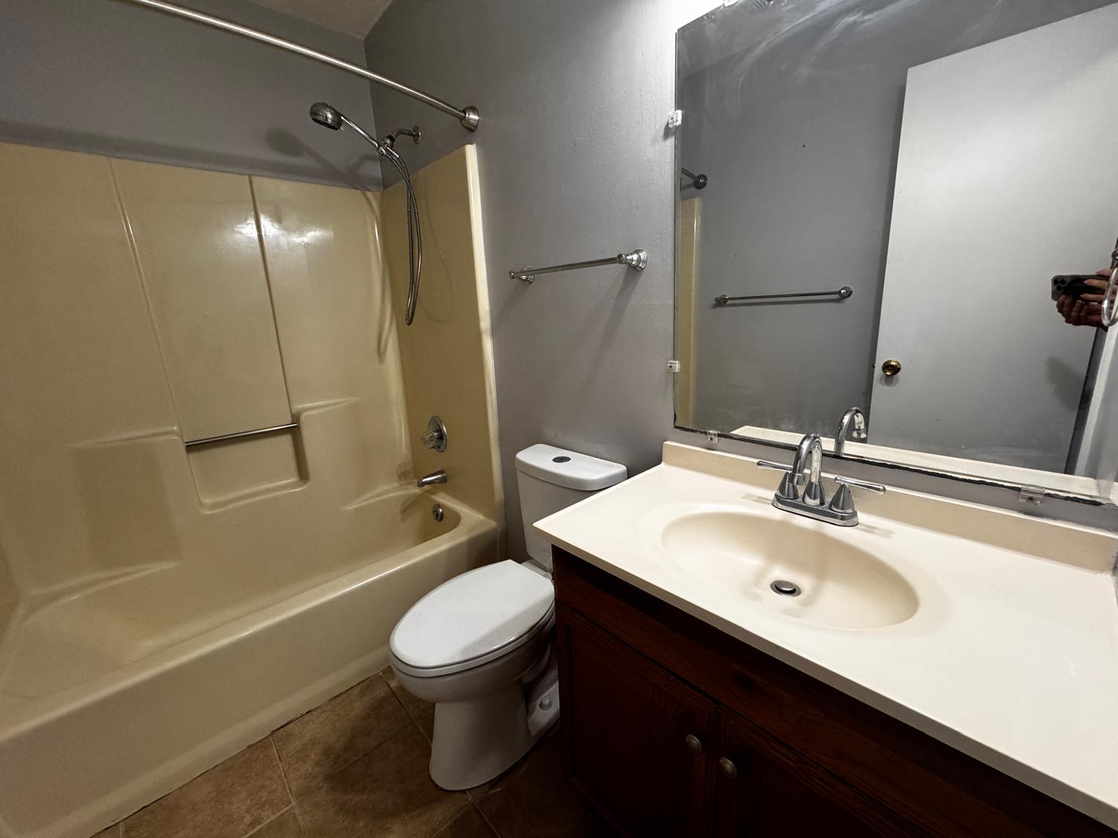 SHOAL CREEK MANOR 1ST ADDN - Residential Lease